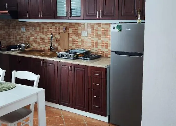 Astoria * Saranda